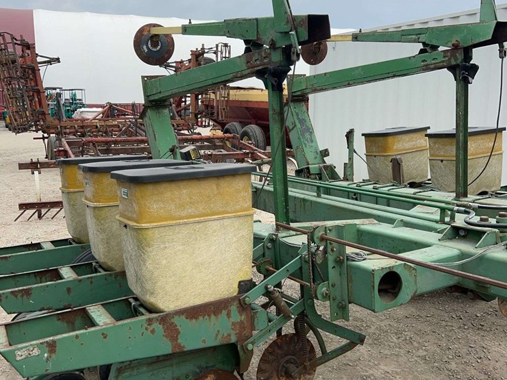 john-deere-7000-image-6