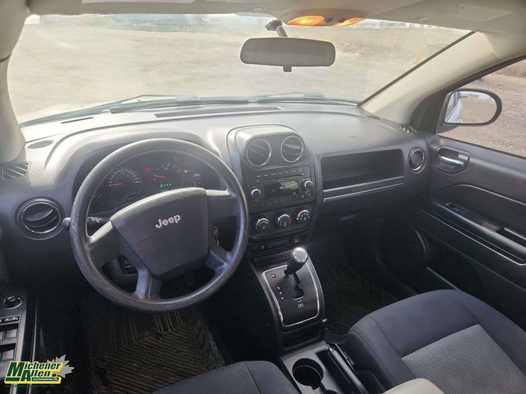 2010-jeep-compass-image-19