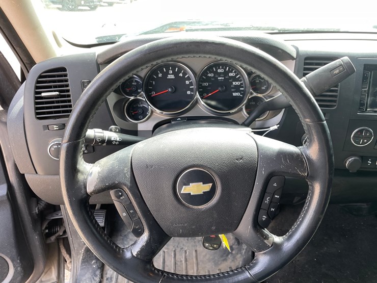#1311-•-2012-chevrolet-silverado-pickup-truck-(has-title-in-delay)-image-24