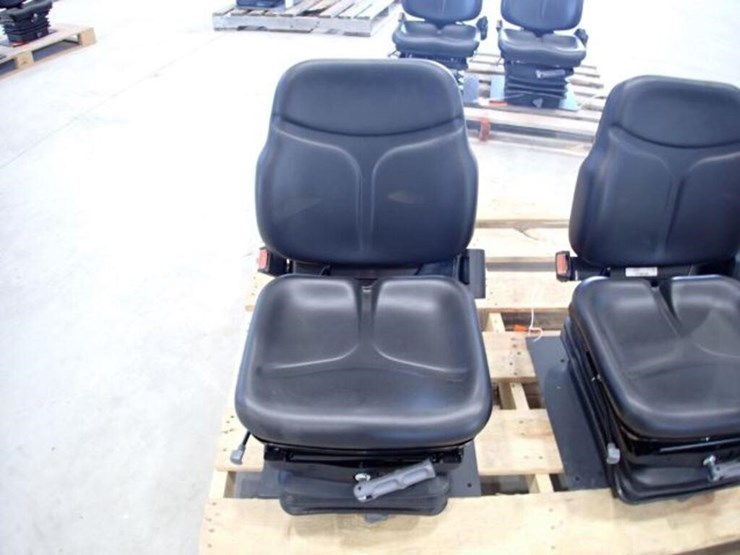 qty-of-(2)-cobo-tractor-seats-image-11