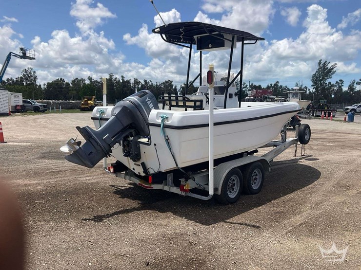 1995-cobia-194sf-with-2015-continental-t/a-boat-trailer-image-3