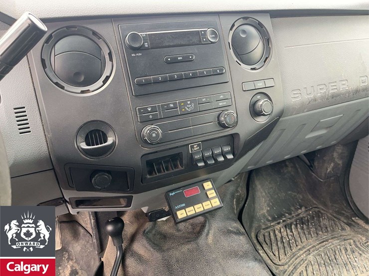 2011-ford-f550-image-19