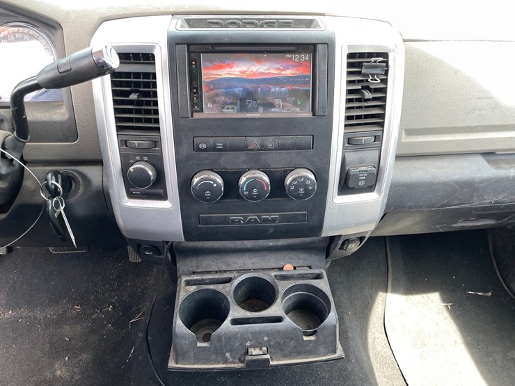 2011-dodge-ram-3500-image-31