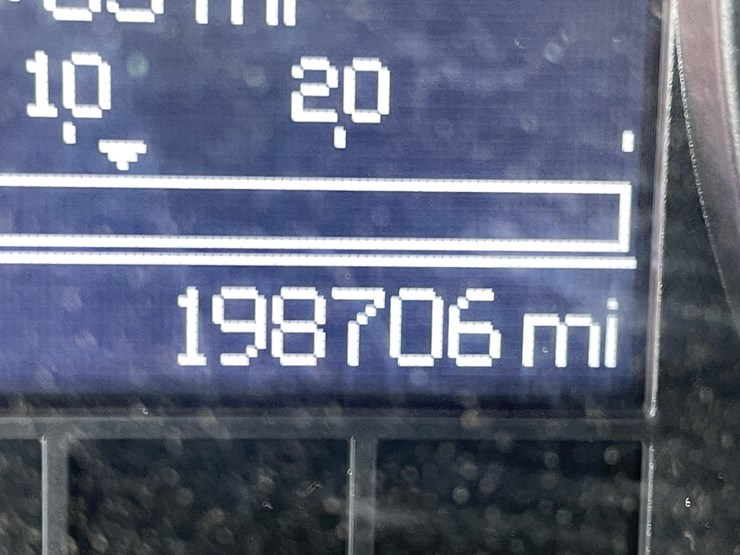 2011-dodge-ram-3500-image-30