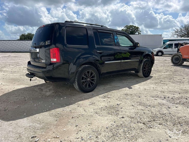 2010-honda-pilot-image-3