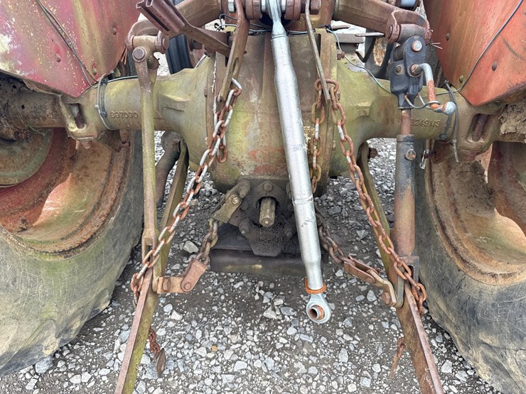 massey-ferguson-135-image-6