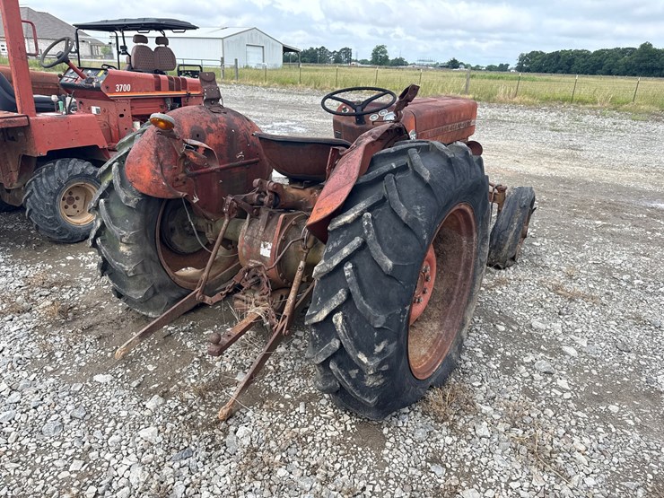 massey-ferguson-135-image-4