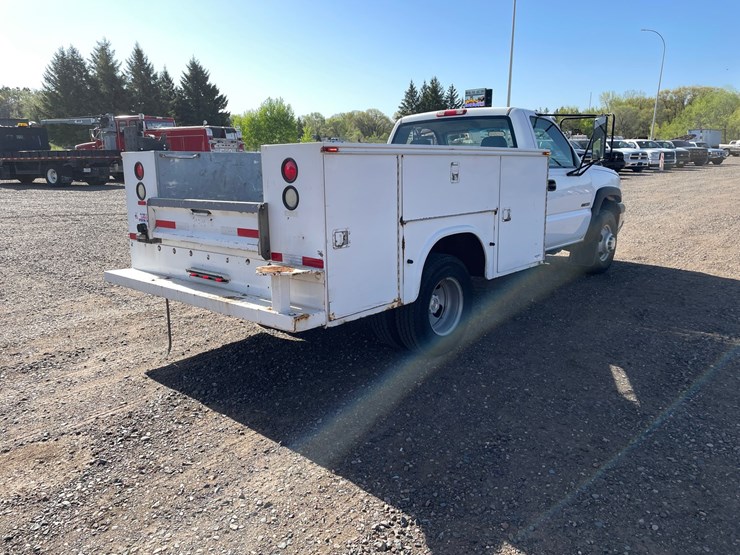 2007-chevrolet-3500-image-5