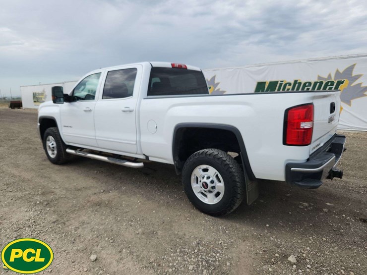 2017-gmc-sierra-2500hd-image-3