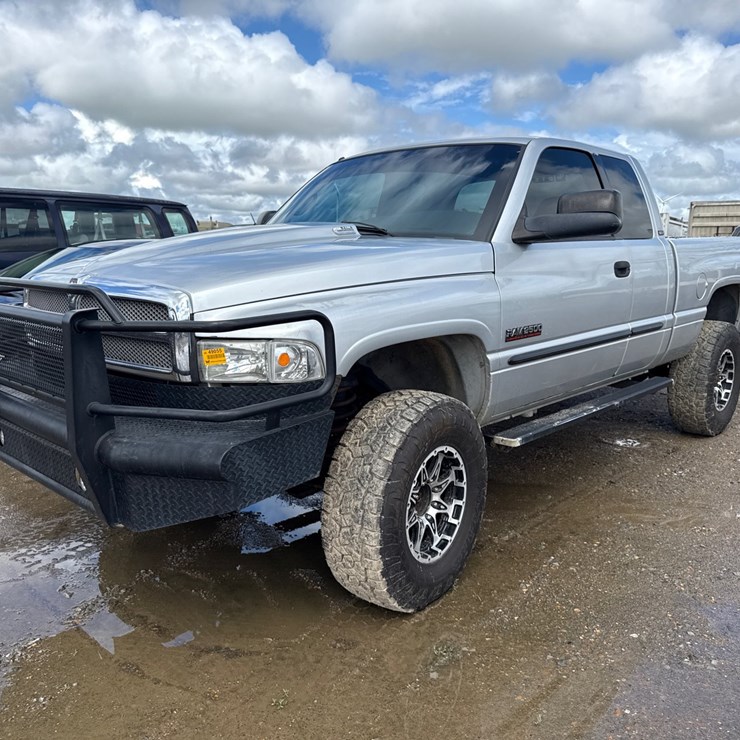 2001 DODGE 2500