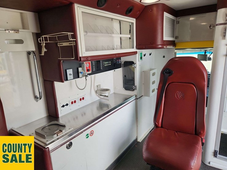 2017-ford-e450-image-20
