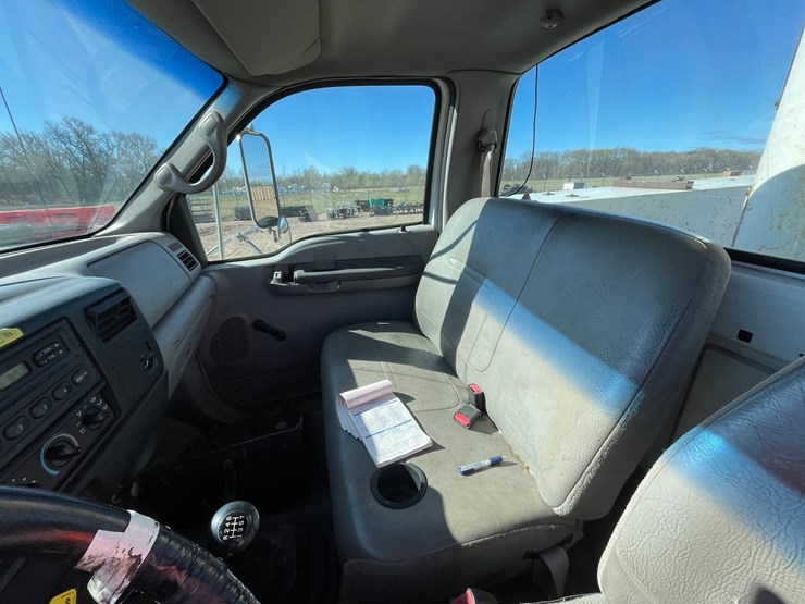 2000-ford-f750-image-55