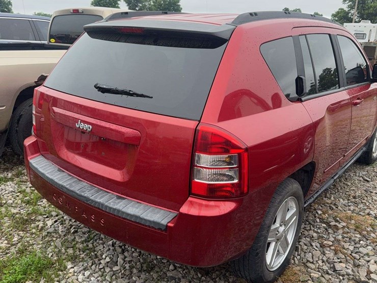 2010-jeep-compass-sport-image-6