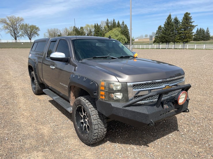 #1311-•-2012-chevrolet-silverado-pickup-truck-(has-title-in-delay)-image-7