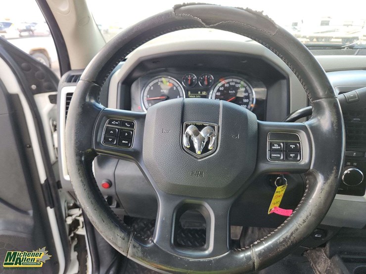 2012-dodge-2500-image-18