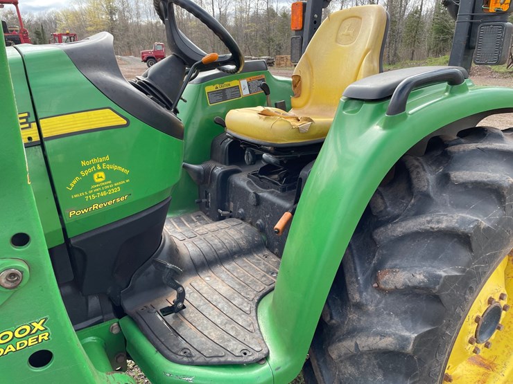 2005-john-deere-4120-image-16