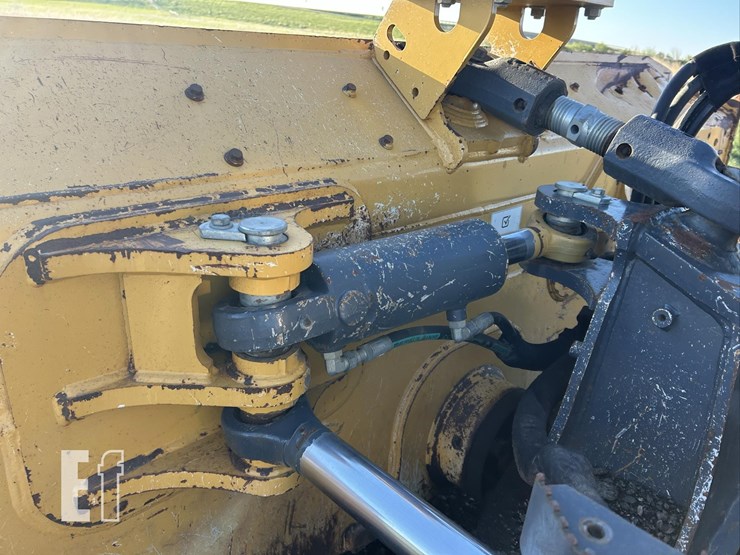 2017-deere-700k-xlt-image-15
