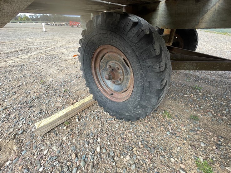 #1101-•-hay-wagon-image-5