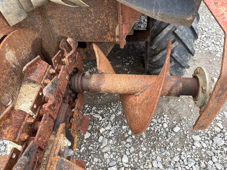 ditch-witch-3700-image-6