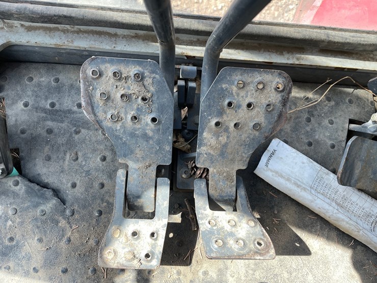 #1001-•-2012-takeuchi-excavator-image-23