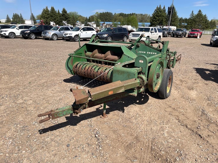 john-deere-14t-image-1