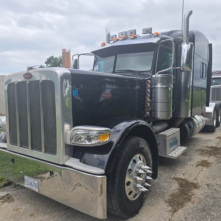 2014 PETERBILT 389