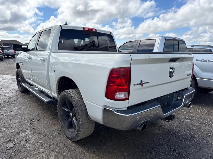 2016-dodge-1500-image-6