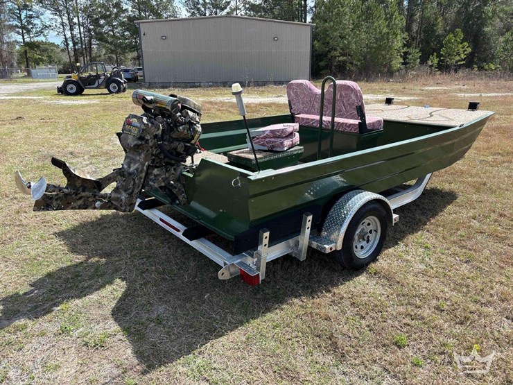 2024-14ft-pairboat-flat-bottom-mud-boat-image-3