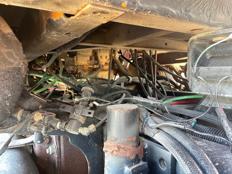 2000-caterpillar-c12-image-33