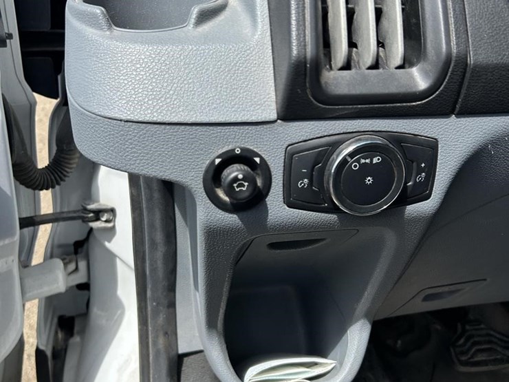 2018-ford-transit-image-16