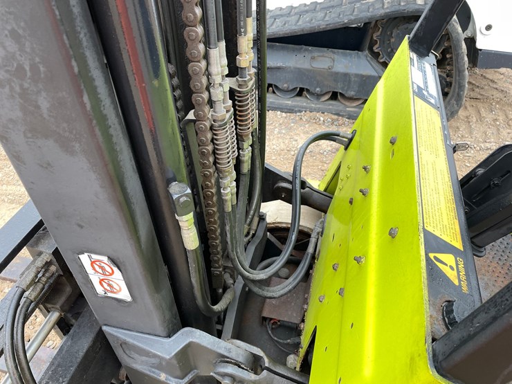 #1000-•-clark-glx30-forklift-image-9