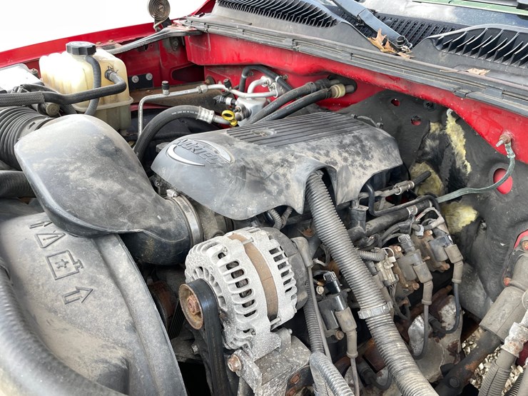 #1304-•-2005-gmc-sierra-pickup-truck-*non-runner*-(has-mn-title)-image-14
