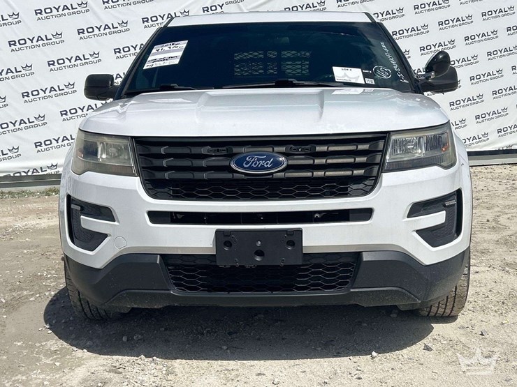 2018-ford-explorer-image-22