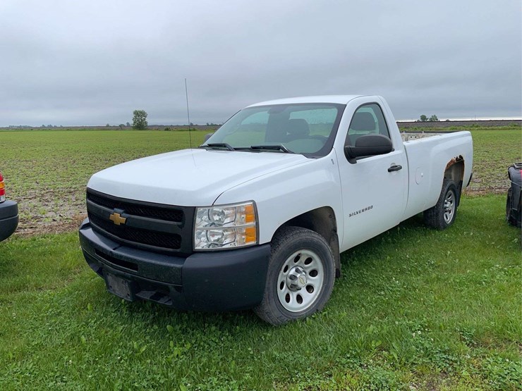 2012-chevrolet-silverado-1500-image-1