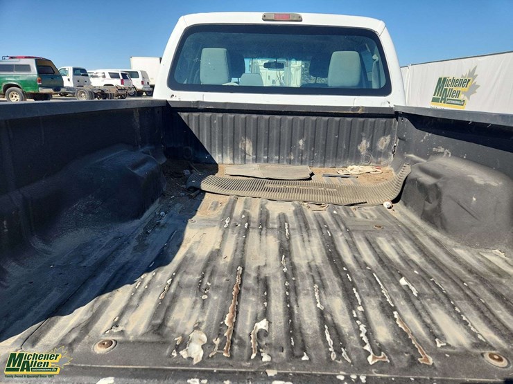 2011-ford-f350-image-16