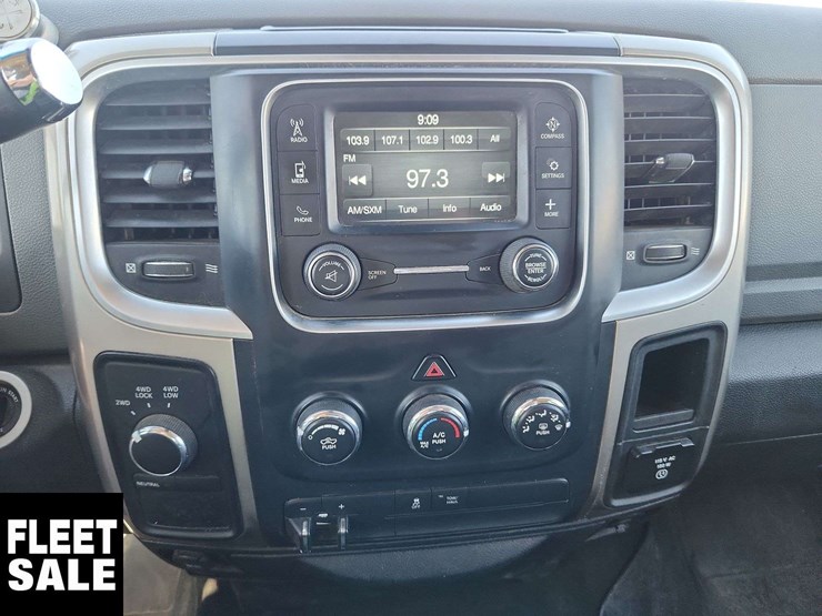 2015-dodge-2500-image-23