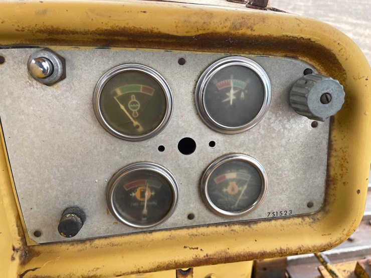 1974-caterpillar-d5-image-12