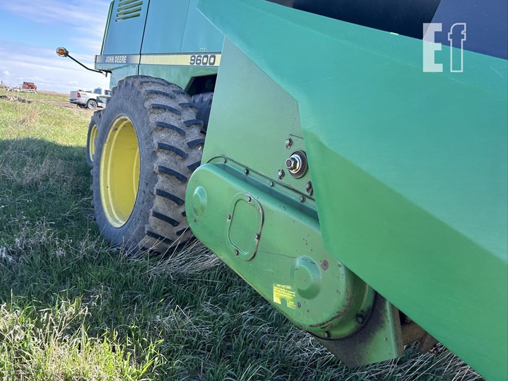 1982-john-deere-843-image-21