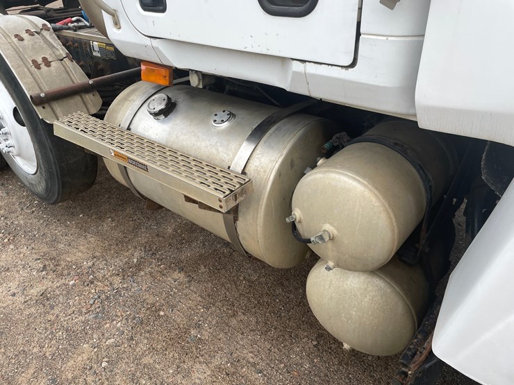 1999-mack-ch600-image-24