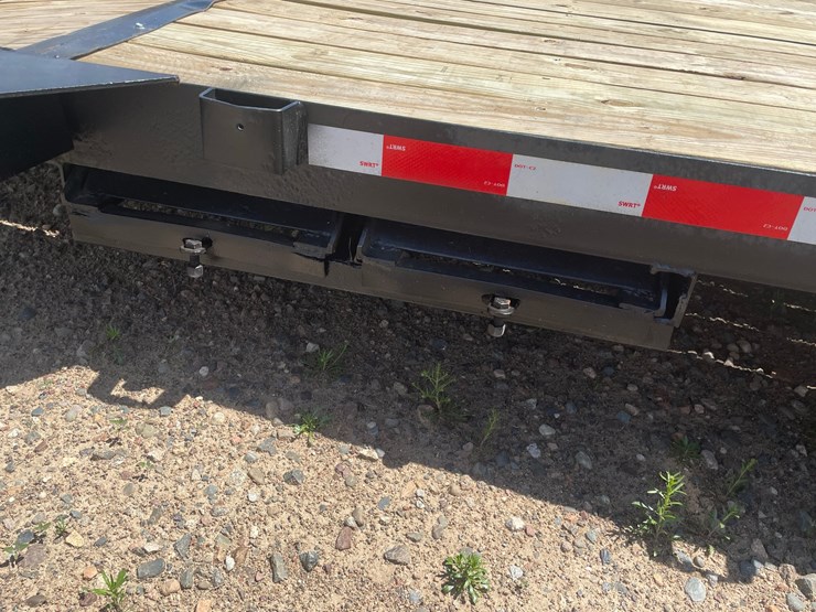 #1216-•-1997-flatbed-trailer-(has-mn-title)-image-13