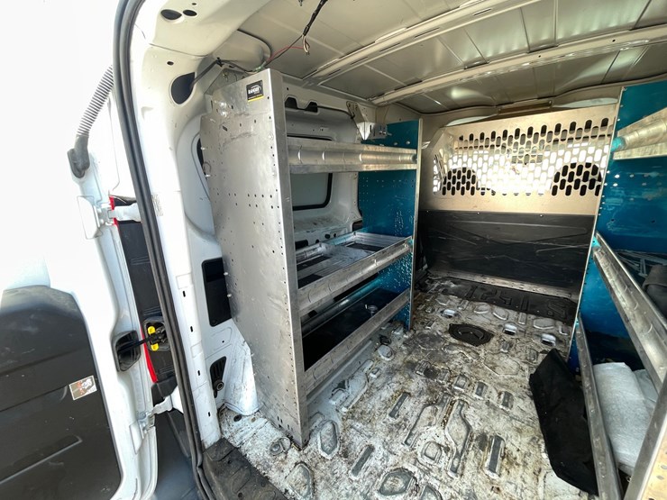 #1412-•-2017-ram-promaster-cargo-van-(has-mn-title)-image-21
