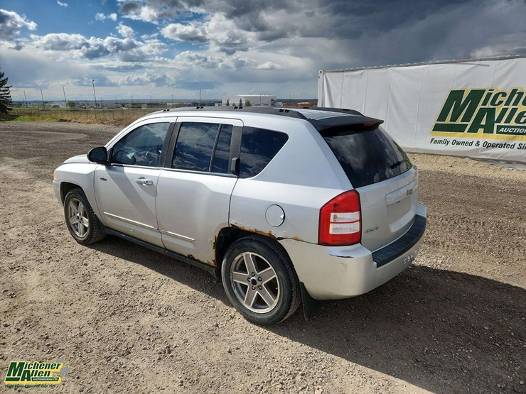2010-jeep-compass-image-3