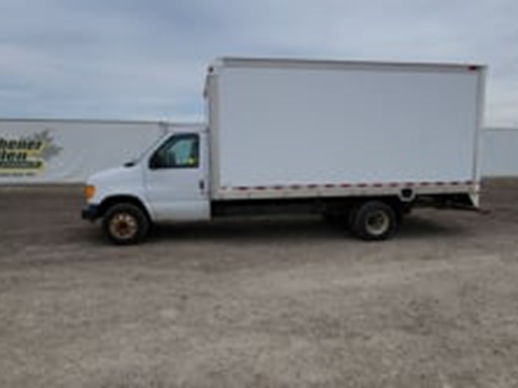 2005-ford-e450-image-5