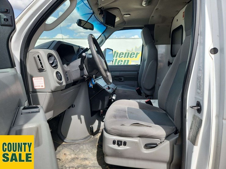 2017-ford-e450-image-7