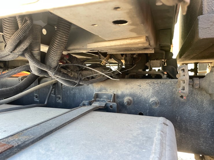2013-international-durastar-4400-image-10