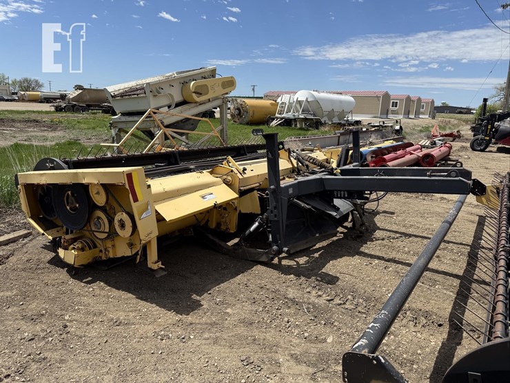 new-holland-2326-image-2
