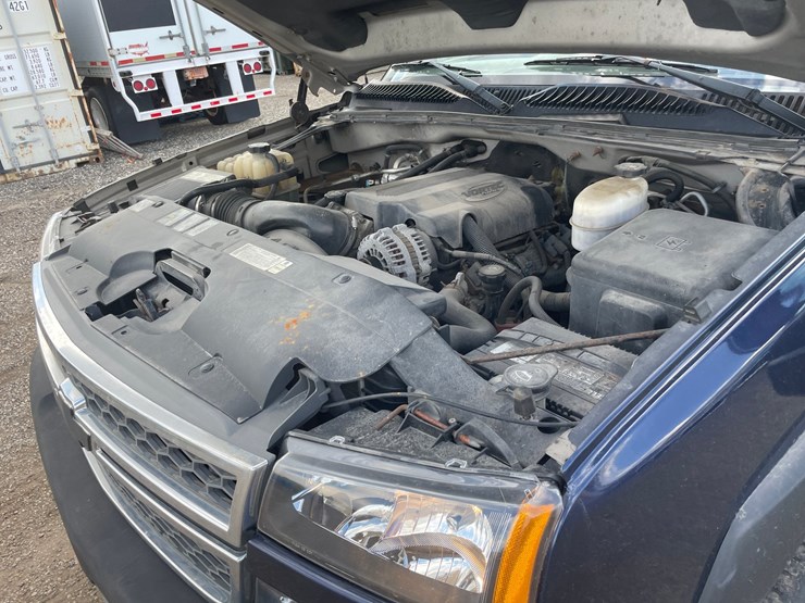 2005-chevrolet-3500-image-41