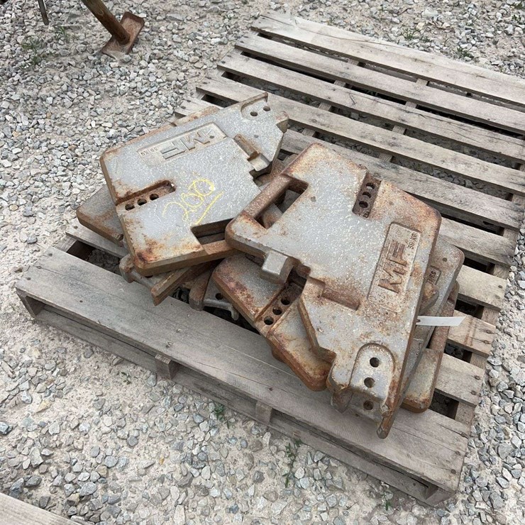 MASSEY-FERGUSON 8