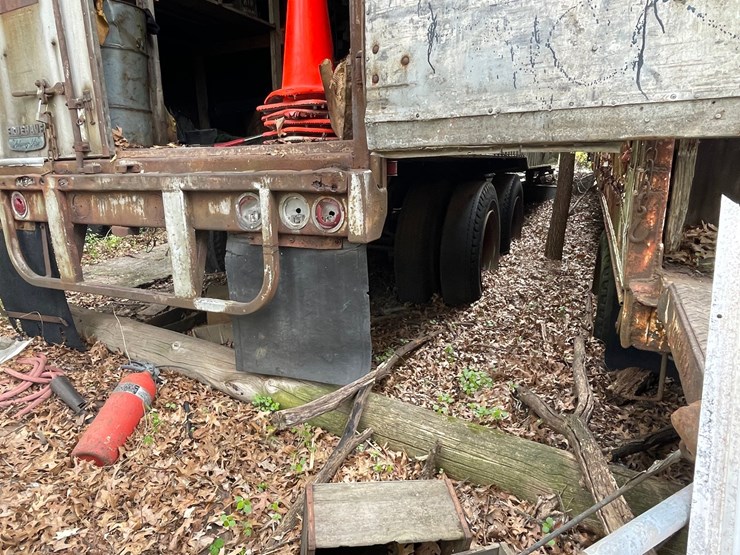 fruehauf-trailer-image-4