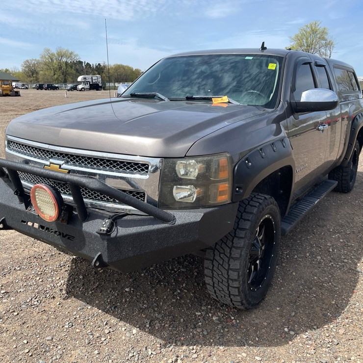 #1311 • 2012 Chevrolet Silverado Pickup Truck (Has Title in Delay)